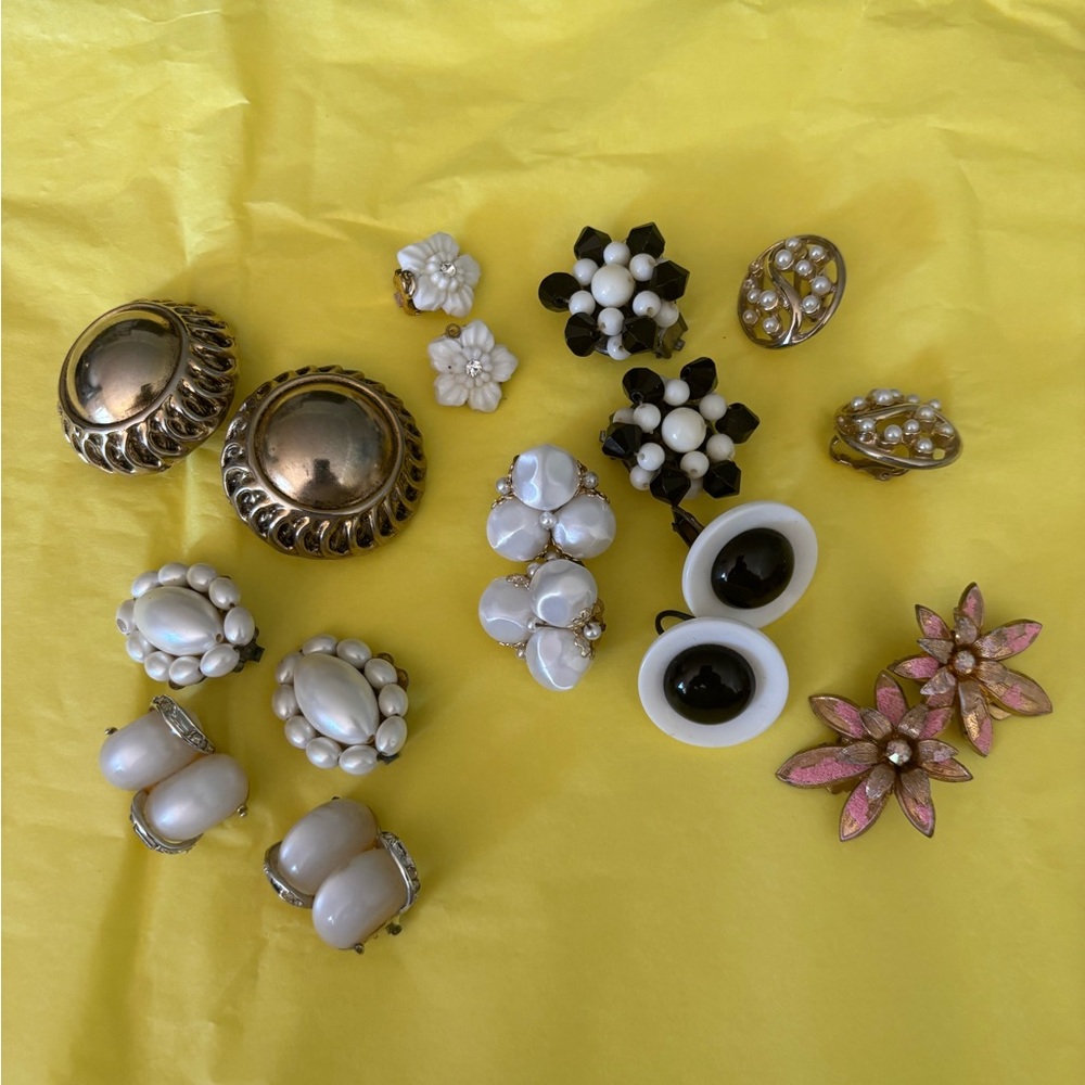 Gold and White Antique Style Accessories Set